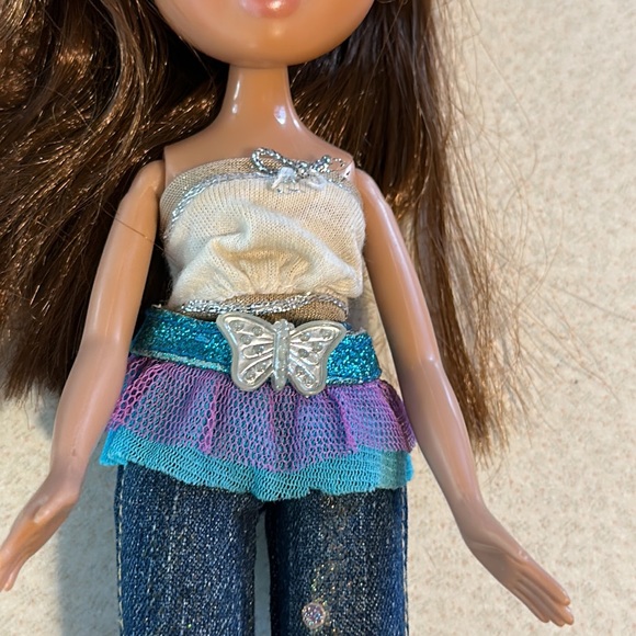 2001 MGA Bratz doll nice eye shadow no earrings (1) please view all photos - Picture 5 of 11